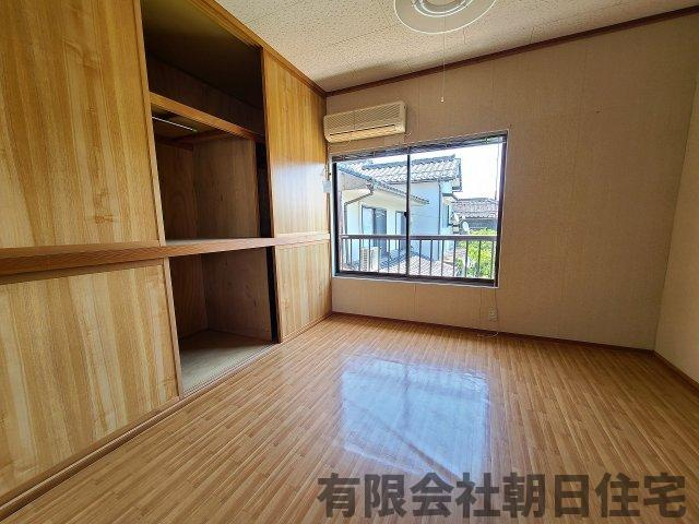 【洋室】 | 雑賀町 中古戸建４LDK 1,080万円 | 洋室です