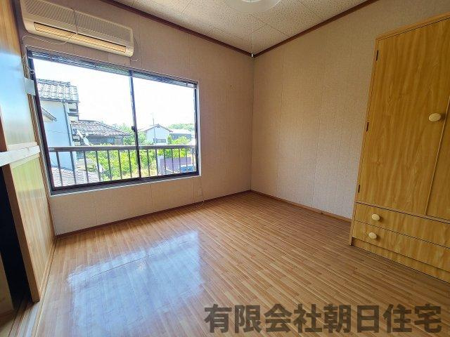 【洋室】 | 雑賀町 中古戸建４LDK 1,080万円 | スタンダードな洋室です
