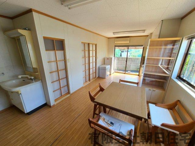 【居間・リビング】 | 雑賀町 中古戸建４LDK 1,080万円 | おしゃれなリビングです