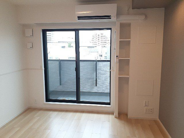 カタランテ千代田の居間・リビング