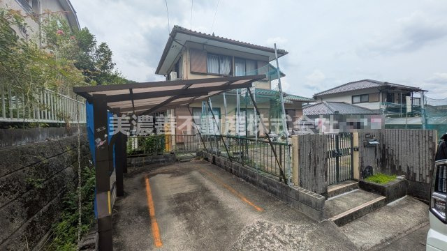 ６７１０９　岐阜市岩井中古住宅の外観