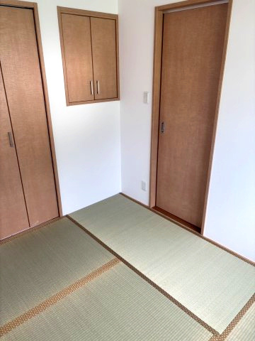 田中町4丁目の収納|階段上を利用した収納

