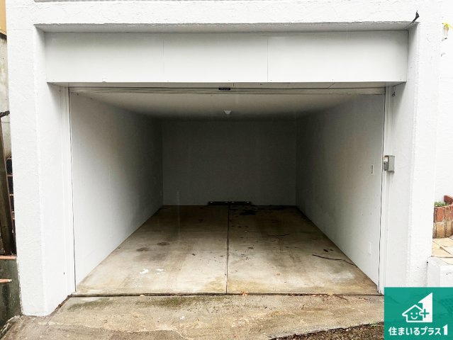 神戸市垂水区西舞子　中古一戸建ての駐車場|駐車スペース！