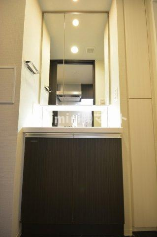 コンフォリア阿波座の洗面所