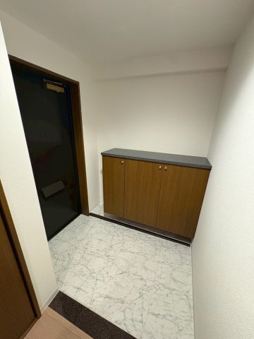 ディアエスタミオ垂水の玄関|シンプルで使いやすい玄関です