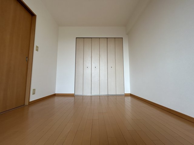 クオリティーナカハシの洋室