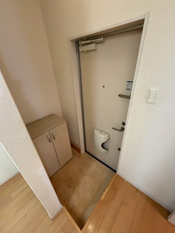 ロワールハイツIIの玄関