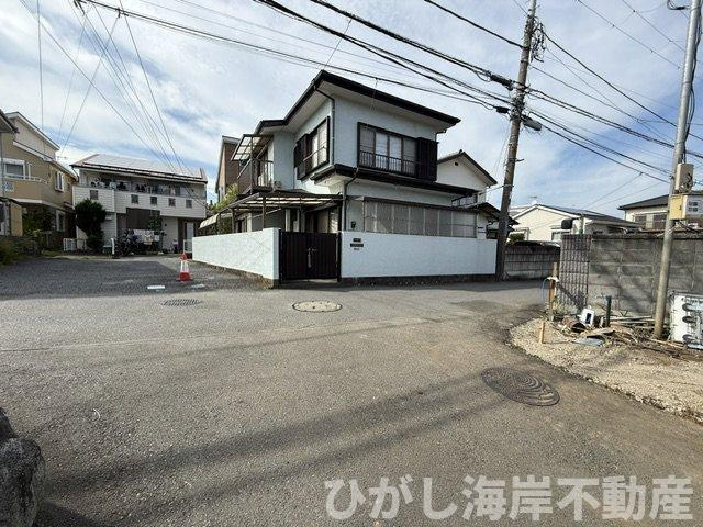 茅ケ崎市香川２丁目　新築戸建　全４棟の前面道路含む現地写真|7月11日撮影　建築中　現地外観