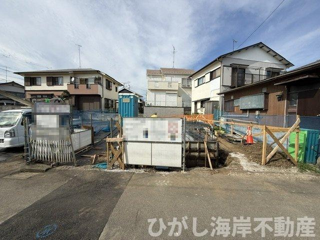 茅ケ崎市香川２丁目　新築戸建　全４棟の外観|7月11日撮影　建築中　現地外観