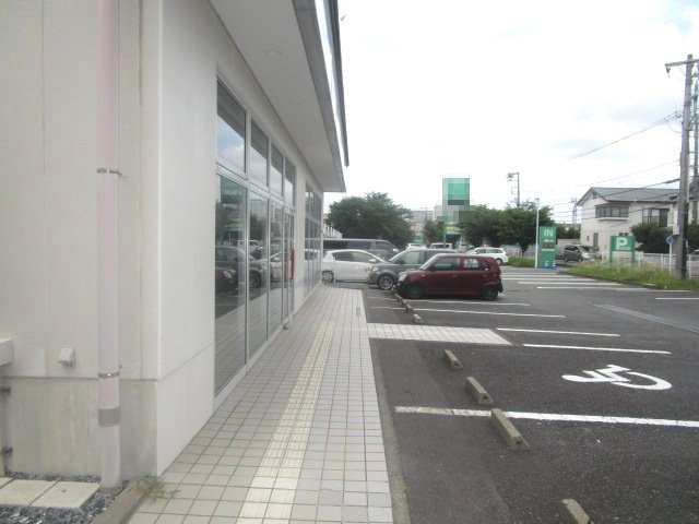 綾瀬市大上４丁目の店舗一部の駐車場