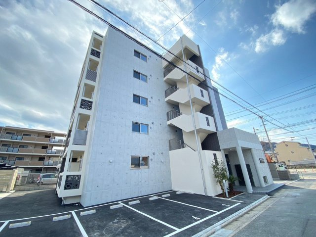 東油山TERRACEの外観