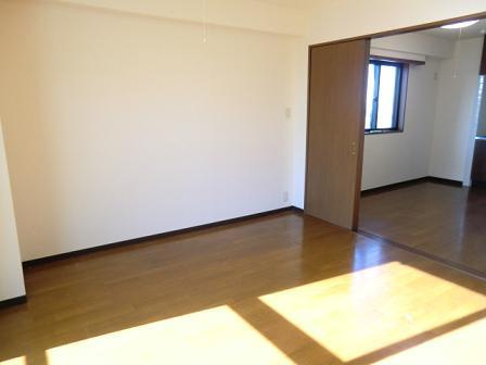 ロイヤル笹塚の寝室|落ち着いて過ごせるお部屋なので、寝室にいかがでしょうか