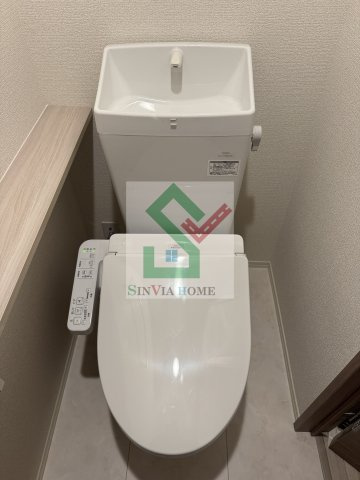ディーセレーノ下藤沢のトイレ