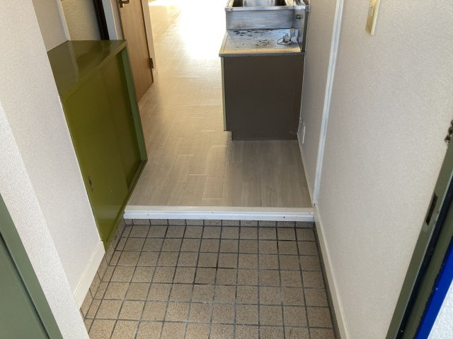 サハラビルの玄関|同建物別部屋 現況優先