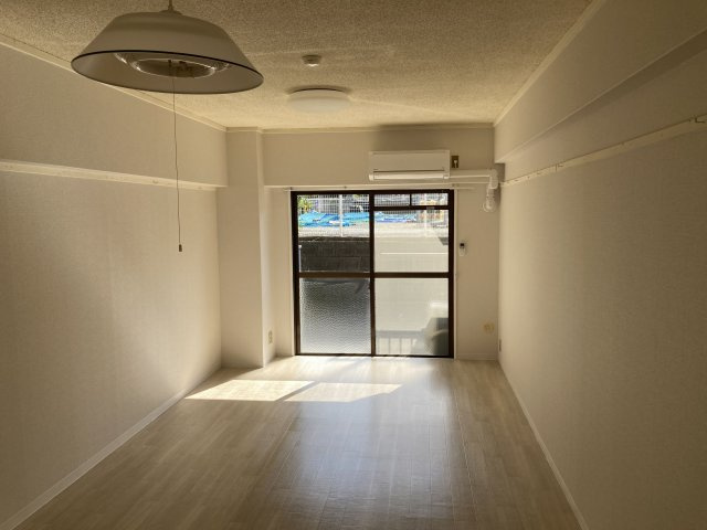 サハラビルの居間・リビング|同建物別部屋 現況優先