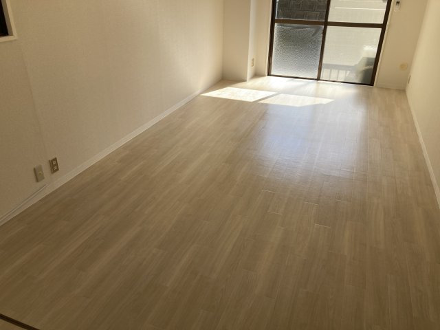サハラビルの居間・リビング|同建物別部屋 現況優先