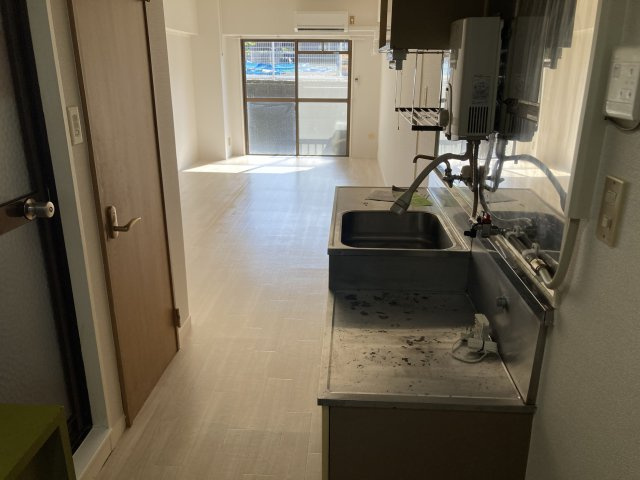サハラビルのキッチン|同建物別部屋 現況優先