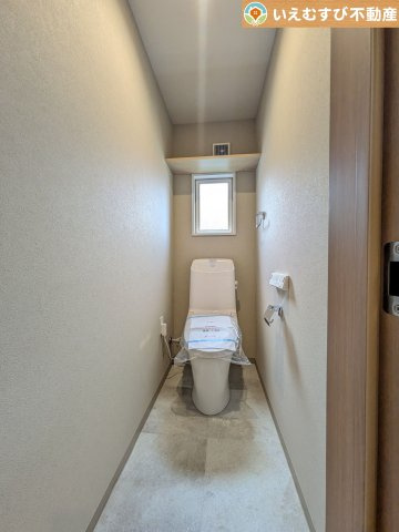 鴻巣市中央　中古戸建のトイレ