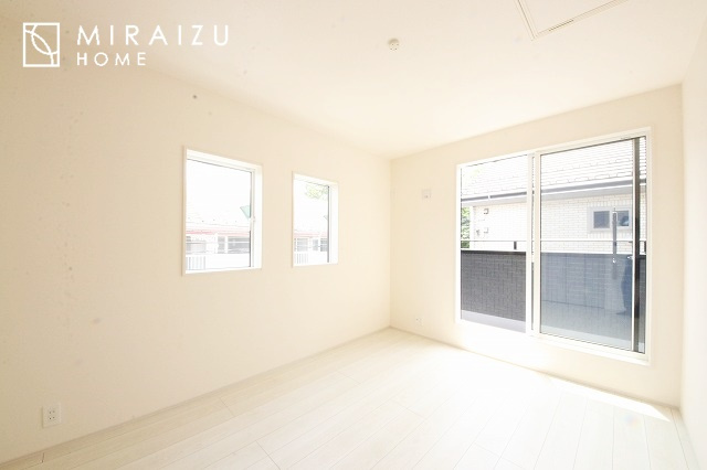 【洋室】 | 平日・休日問わず、いつでもご見学が出来ます♪☆実際に見て、触れて感じる安心のお住まい探しを体験して下さい♪☆物件情報だけでなく、地域の特色などなどエリア情報もお伝え出来たら嬉しいです♪