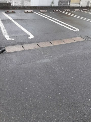 【駐車場】 | グランブルーＢ