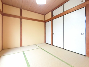 【寝室】