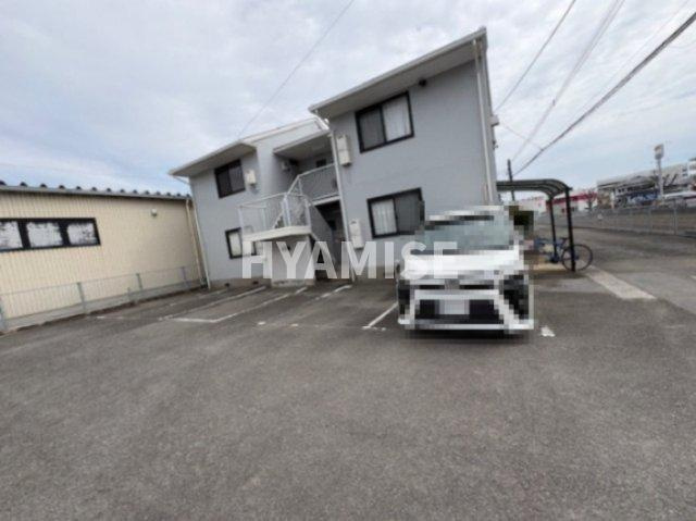 プレジールホーコ A棟の駐車場