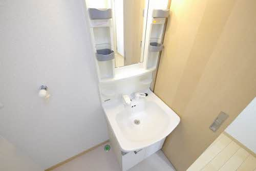 熊本市中央区京町１丁目のアパートの独立洗面台