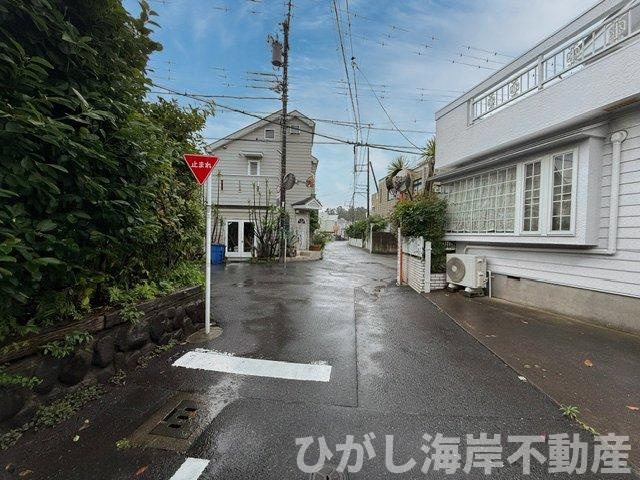 茅ケ崎市浜須賀　売地　全２区画の前面道路含む現地写真|現地外観