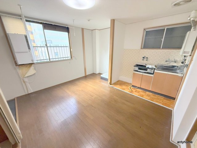 グランドキャナル新町　仲介手数料無料の居間・リビング