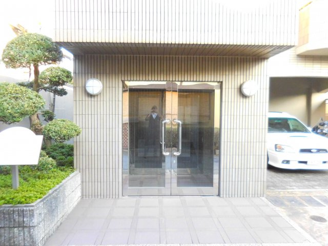 プロミネンス下村のエントランス