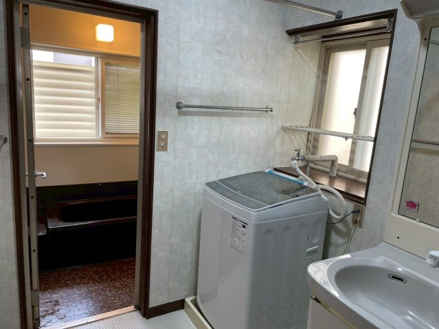 伊那市上新田　中古住宅
