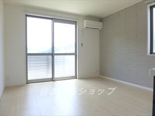メゾン・ド・プルメリアⅣの居間・リビング