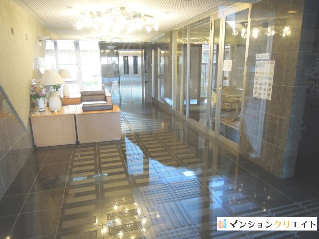 アパガーデンコート板垣のエントランス