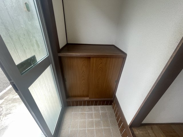 【収納】 | 甲陽園本庄町テラスハウス | シンプルで使いやすい玄関です