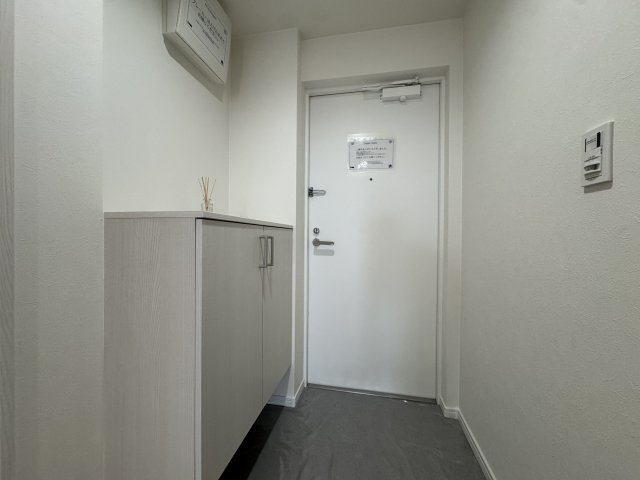 ネクステージ西神中央Ｃ棟の玄関