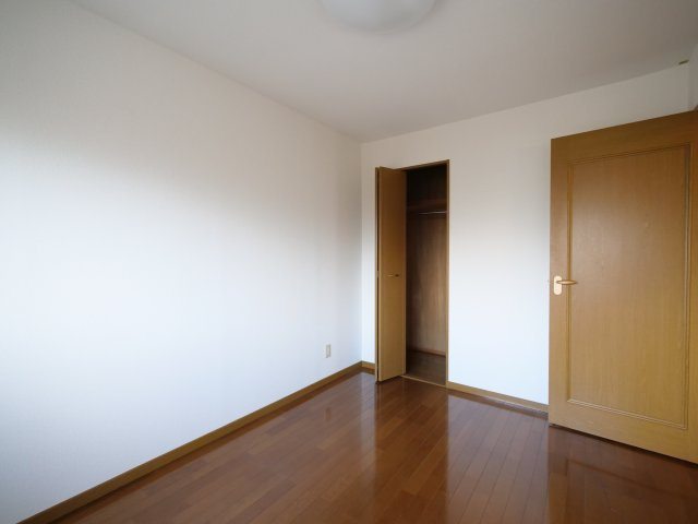 フレシアの寝室|※写真は別の部屋のものです。