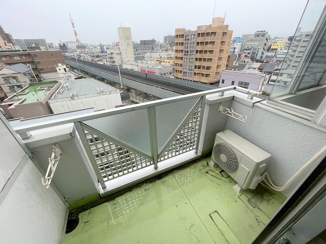 レクシア上新庄のバルコニー