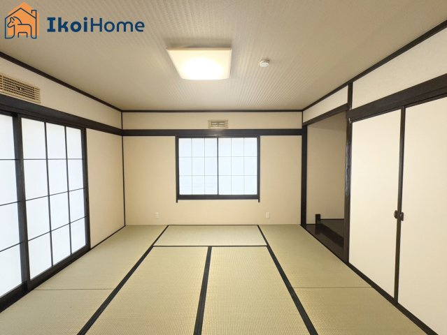 神戸市西区伊川谷町潤和　中古戸建のその他|●年中無休：当日予約可●畳表替え、ふすま・障子張り替え等、リフォーム済で綺麗な和室です。