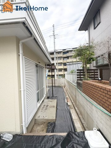 神戸市西区伊川谷町潤和　中古戸建の周辺|●年中無休：当日予約可●洗濯物干し場等としてもご活用いただけるスペース。1階に干せると便利です。