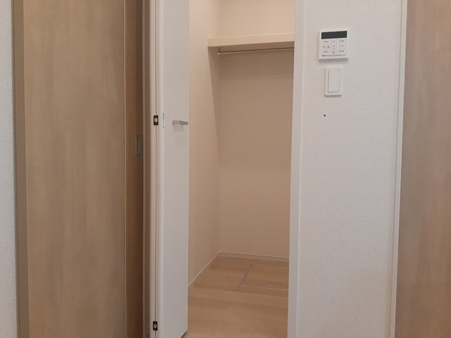 横浜市西区伊勢町２丁目のアパートの収納
