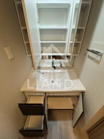 S-RESIDENCE大手門awesome　赤坂小学校区の洗面所|S-RESIDENCE大手門awesome