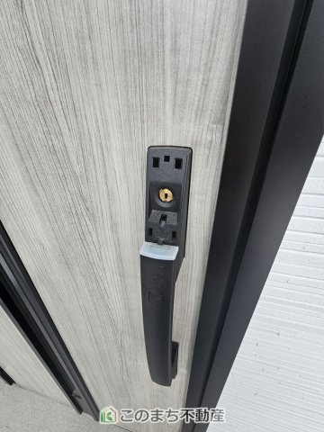 GRAFARE宇都宮市一条の玄関|玄関キーは上下２箇所のダブルロックキーで安全に配慮してます☆