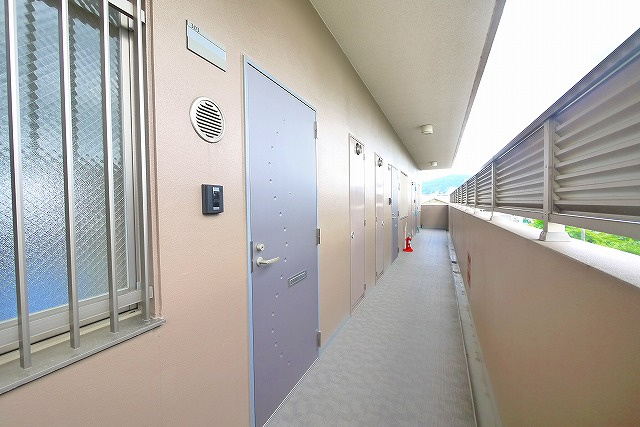 マンション南京終のその他共用部分|共用廊下です