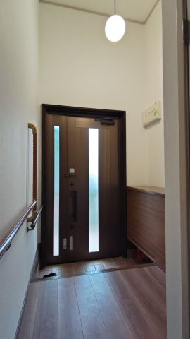 パストラル塩屋ビレッジ　の玄関