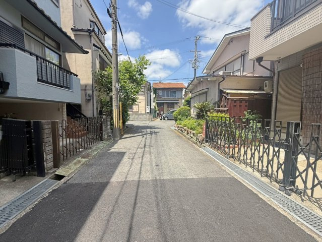 栄町4丁目の前面道路含む現地写真|前道