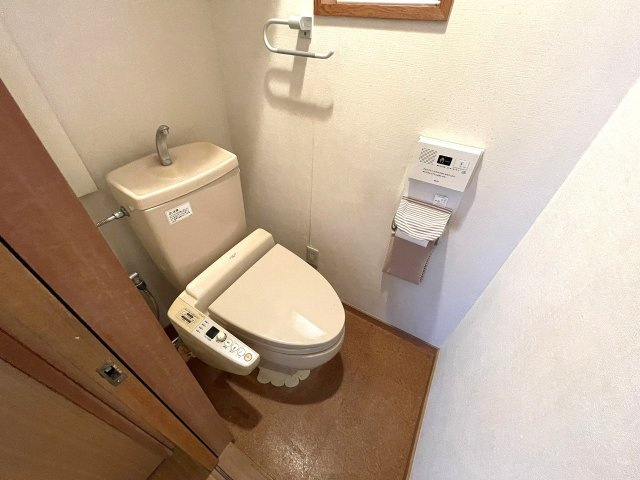 【トイレ】 | 〇●開成町円通寺 中古戸建●〇 | 各階にトイレが設置されています！