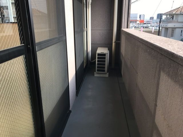 ダンデライオンのバルコニー