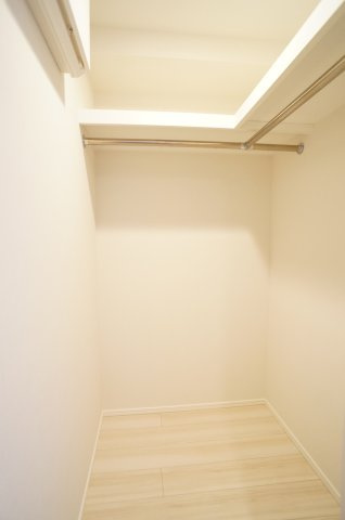 墨田区菊川１丁目の賃貸マンションの収納|憧れのWICは大容量がうれしい♪