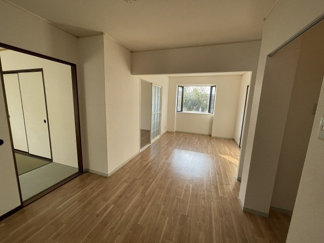 床色が明るい色合いで、とてもきれいです。