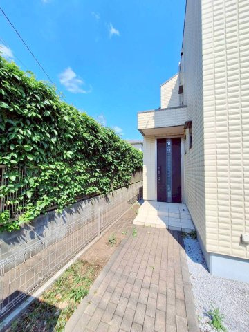 国立市谷保へーベルハウスのエントランス